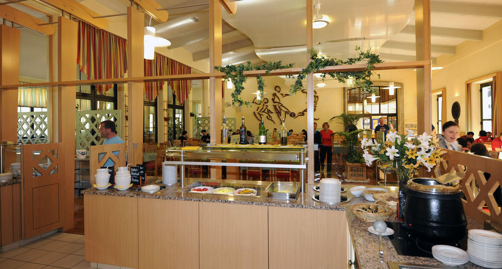 Austrian Sports Resort, Bsfz โอเบอร์ทราวน์ ภายนอก รูปภาพ